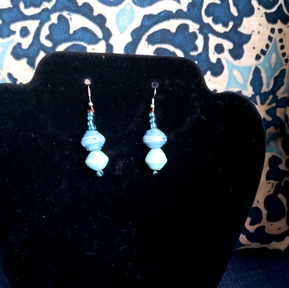 Handmade necklaces from paper. - Picture 2 of 3